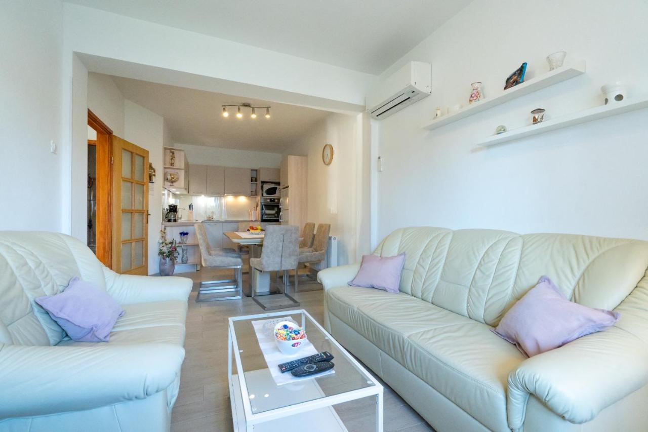 Apartman Ana Novi Vinodolski Buitenkant foto