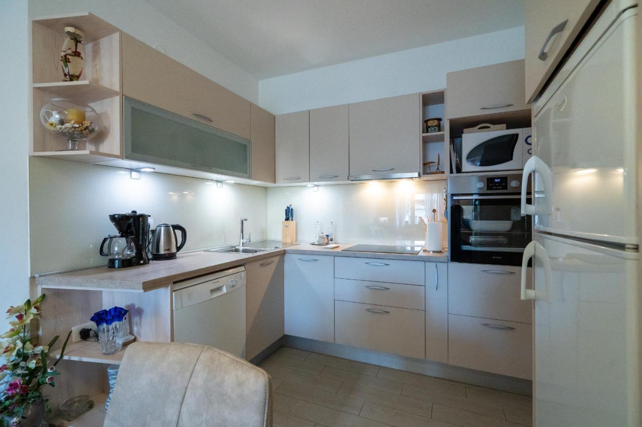 Apartman Ana Novi Vinodolski Buitenkant foto