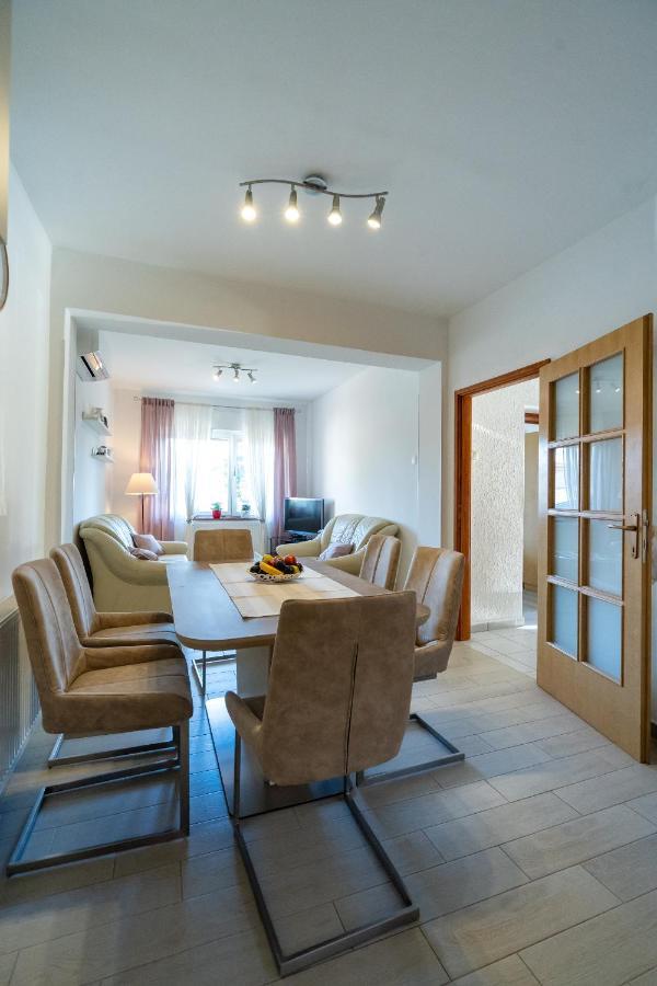 Apartman Ana Novi Vinodolski Buitenkant foto