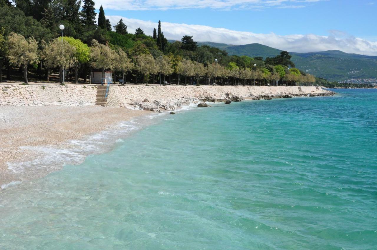 Apartman Ana Novi Vinodolski Buitenkant foto