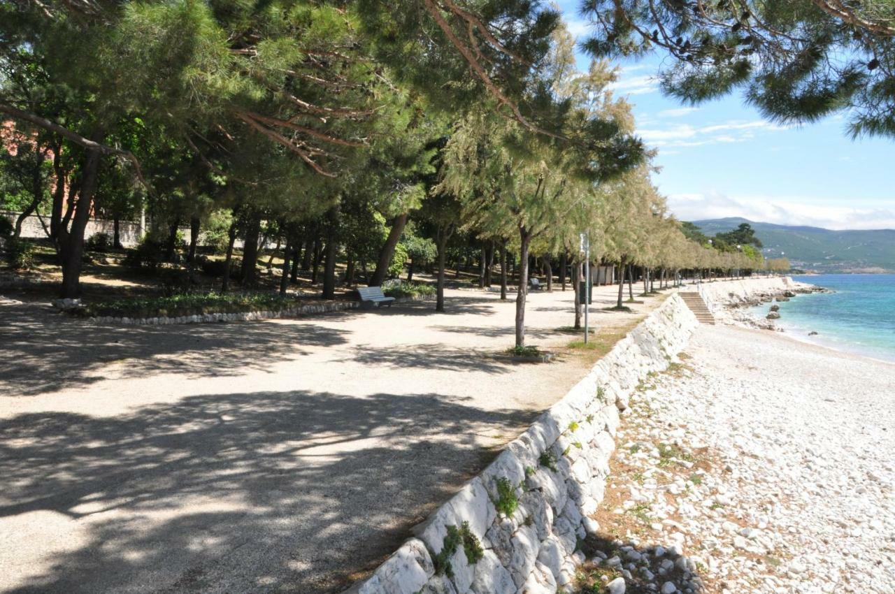Apartman Ana Novi Vinodolski Buitenkant foto